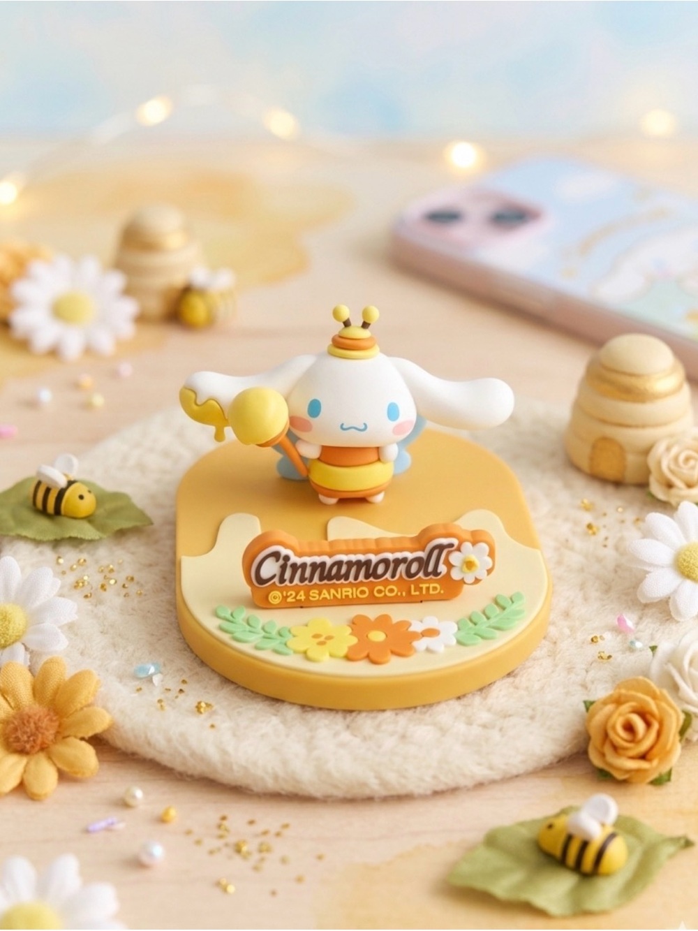 Adorable Sanrio Cinnamoroll Bee Themed Collectible Phone Holder